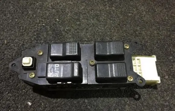 Subaru Legacy Electric window control switch
