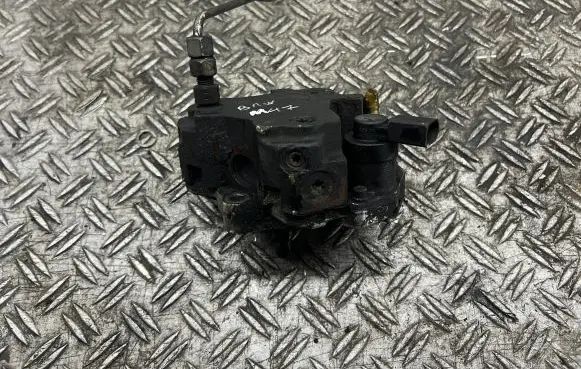 BMW 3 E46 Fuel injection high pressure pump 7788670