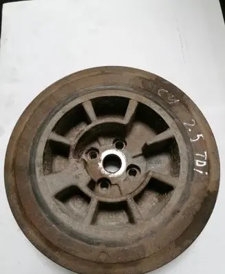 Audi A6 S6 C4 4A Crankshaft pulley 046105251H