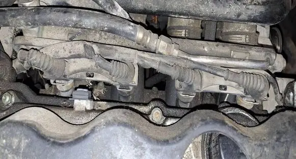 Volkswagen PASSAT B5 Fuel main line pipe 