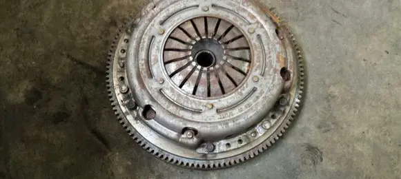 Volkswagen Polo Flywheel R030105271D 03C141025D