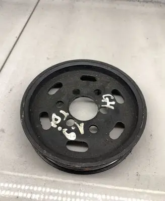 Volkswagen Golf IV Power steering pump pulley 038145255B