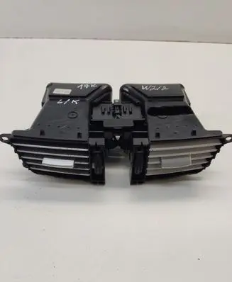 Mercedes-Benz E W212 Dash center air vent grill A2128302554