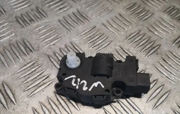 Mercedes-Benz E W212 Intake manifold valve actuator/motor A2218200042 2218200042