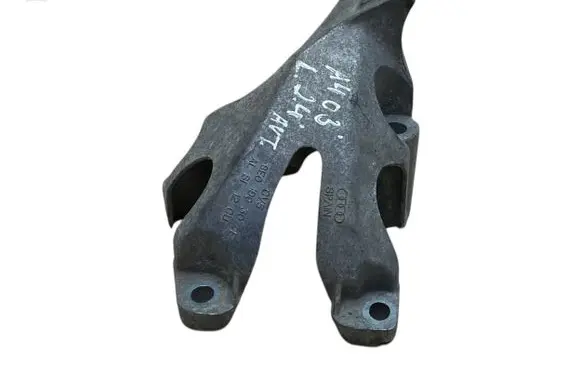 Audi A4 S4 B6 8E 8H Engine mounting bracket 8E0199307E