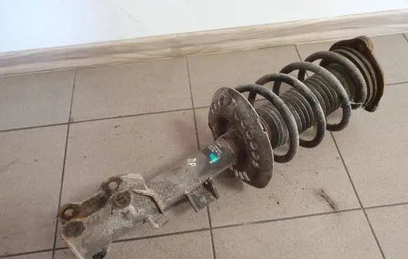 Mercedes-Benz Vito Viano W639 Front shock absorber with coil spring A6393206613
