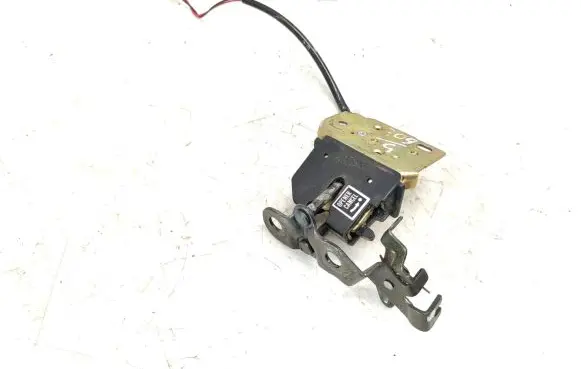 Mazda 626 Tailgate/trunk/boot lock/catch/latch