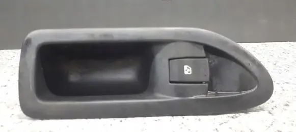 Renault Laguna II Fog light switch 8200016014