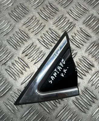 Hyundai Santa Fe Front door glass trim molding 861802W000