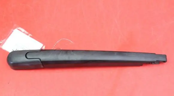 Hyundai i40 Rear wiper blade arm HYUNDAI I40
