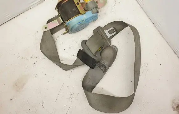 KIA Sorento Front seatbelt H2CUJ091102 HEG29