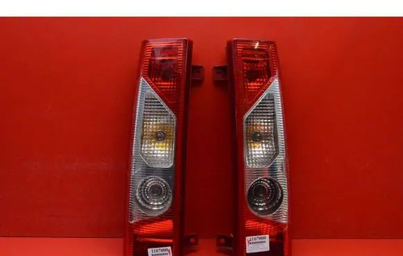 Peugeot Expert Rear/tail lights
