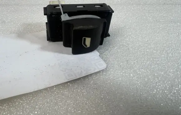 Peugeot 2008 I Electric window control switch 98044803ZD