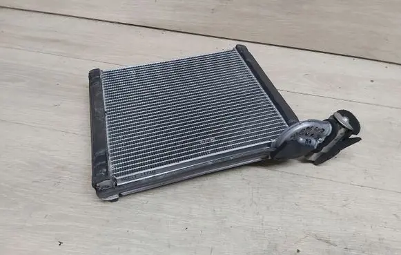 Toyota Corolla E140 E150 Air conditioning (A/C) radiator (interior) 