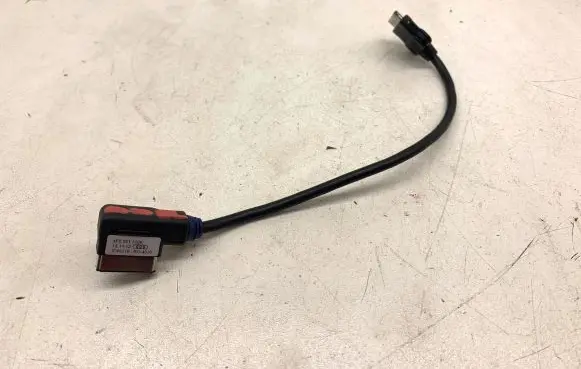 Audi S5 iPod connector socket 4F0051510K 151112 RQ4036
