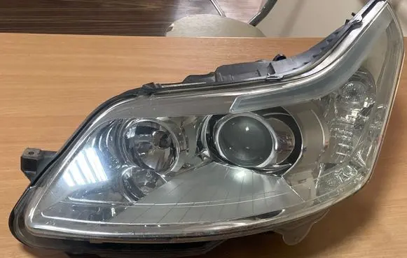 Citroen C4 I Headlight/headlamp 9646894380 89009411 89900037