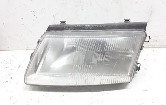 Volkswagen PASSAT B5 Headlight/headlamp 14742500