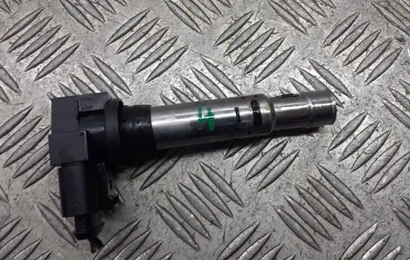 Volkswagen Polo IV 9N3 Spark distributor 036905715F