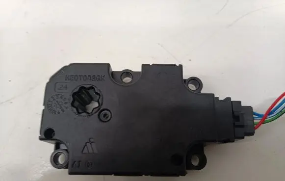 Mercedes-Benz E AMG W213 Air flap motor/actuator HE0T0026K