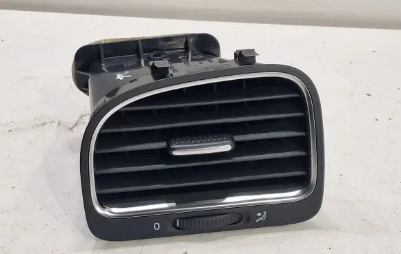 Volkswagen Golf VI Dashboard side air vent grill/cover trim 5K0819709D 5K0819703K