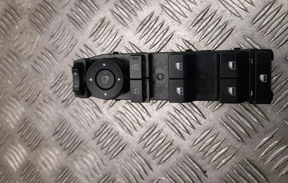 Land Rover Range Rover Evoque L551 Electric window control switch 299253648