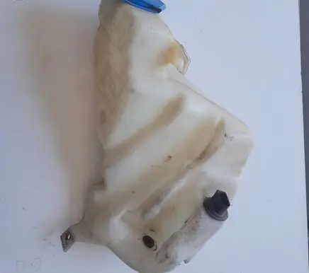 Volkswagen PASSAT B5 Windshield washer fluid reservoir/tank 3B0955453T