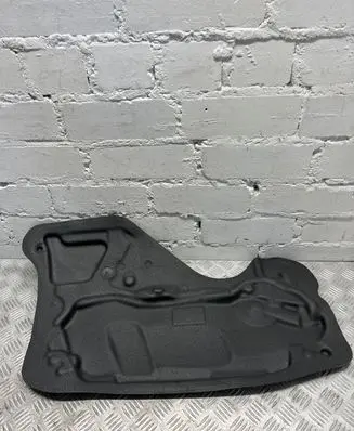 BMW X5 F15 Rubber seal front door (on door) 7290591