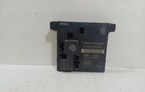 Mercedes-Benz E W211 Door control unit/module 2118201626