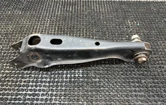 Infiniti QX60 L50 Rear upper control arm/wishbone 3Y153