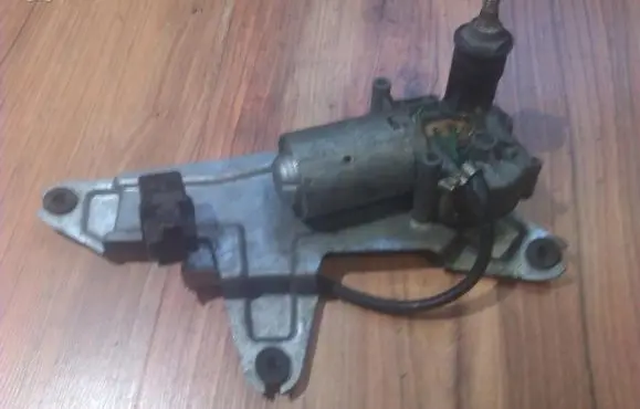 Nissan Serena Rear window wiper motor