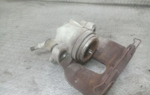 Volvo S80 Front brake caliper