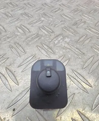 Audi A4 S4 B7 8E 8H Wing mirror switch 8E0959565