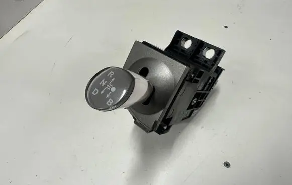 Toyota Prius (XW20) Gear shifter/selector 8945147030 1923002020 03J2660559