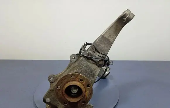 BMW 5 F10 F11 Front wheel hub spindle knuckle 6777752