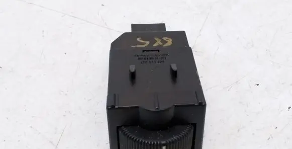 Mitsubishi Carisma Headlight level height control switch MR114337 LK04001000
