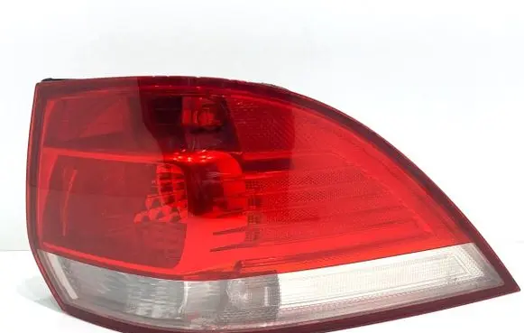 Volkswagen Golf V Rear/tail lights 1K9945096A