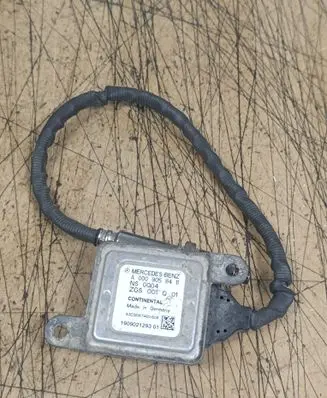 Mercedes-Benz S W222 Lambda probe sensor A0009058411