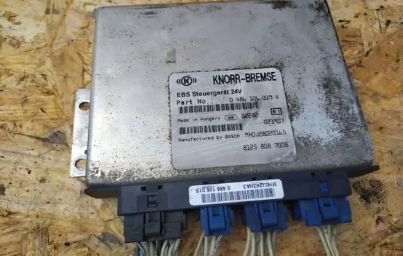 Volkswagen Golf IV ESP acceleration yaw rate sensor 1J0907655A