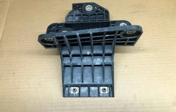 Suzuki Vitara (LY) Battery tray 7252261M00