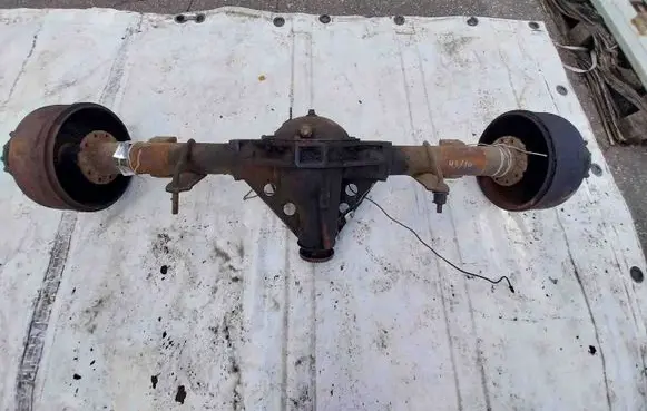 Iveco Daily 1st gen Rear axle beam 7185847 7185703