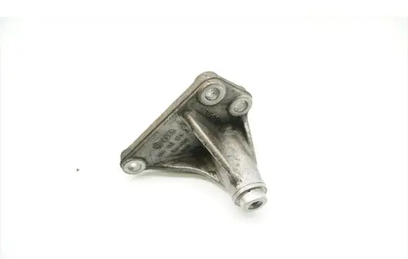Audi Q7 4L Engine mounting bracket 059145174A