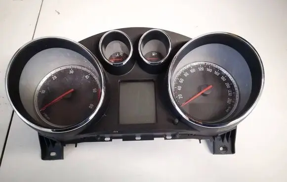 Speedometer (instrument cluster)