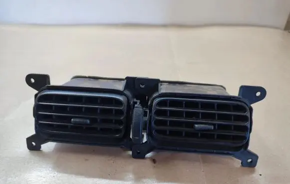 Nissan Navara D22 Dash center air vent grill 68750VJ200