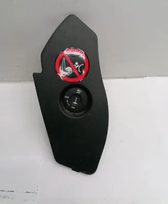 Nissan Tiida C11 Dashboard side end trim 68498
