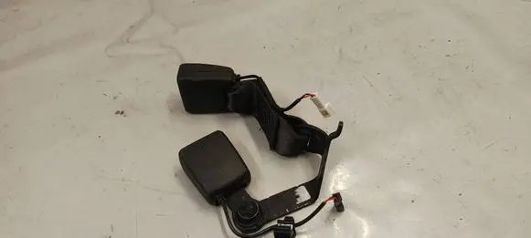 BMW i4 Rear seatbelt buckle 744203006