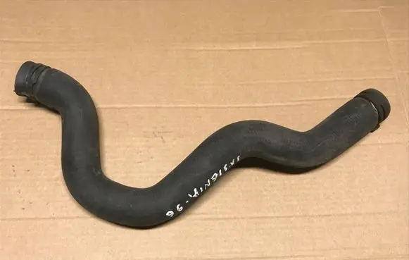 Opel Insignia A Engine coolant pipe/hose 13220133