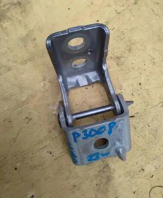Peugeot 3008 II Rear door lower hinge