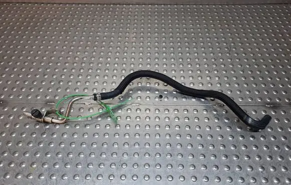 Mercedes-Benz C W205 Fuel line pipe S26371871 A2740700181