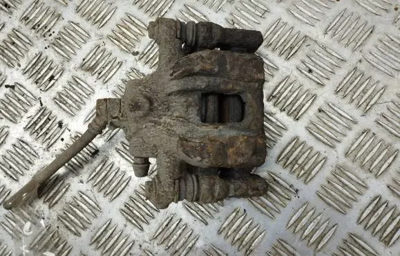 Honda CR-V Rear brake caliper
