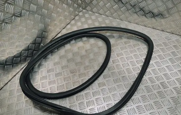 Jeep Cherokee Front door rubber seal 6810381AA
